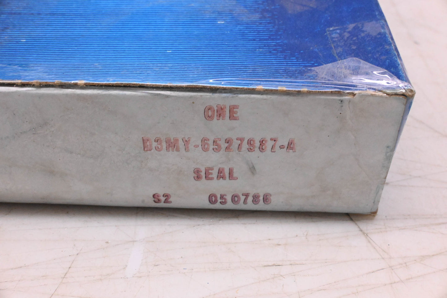 New OEM Ford D3MY-6527987-A Wheel Opening Cover Seal NOS