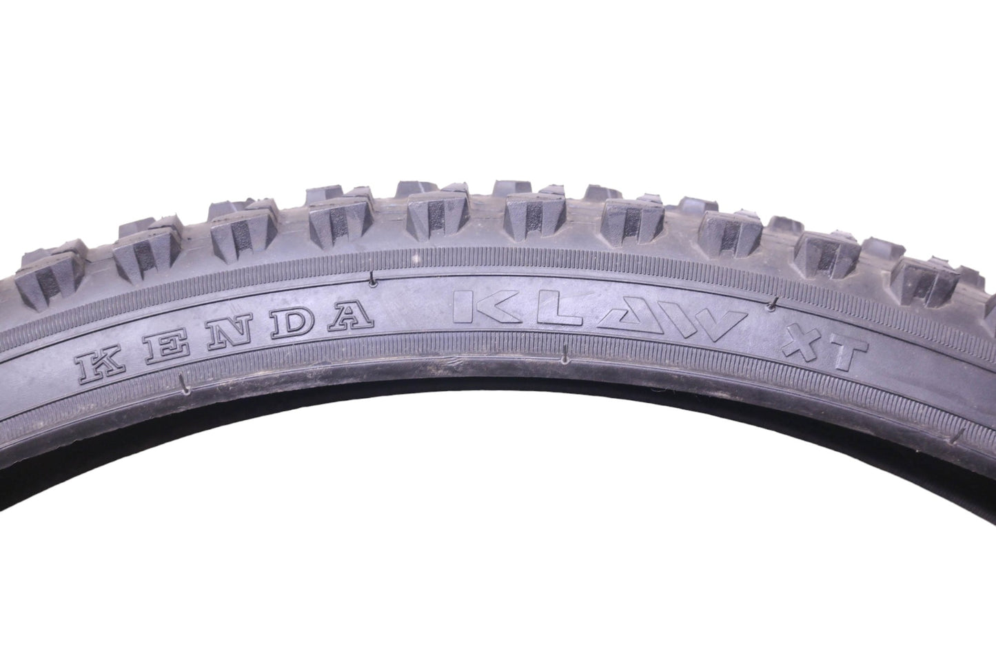 Kenda 54-559, 2120370 Klaw XT 26 x 2.10 Nylon Tire NOS