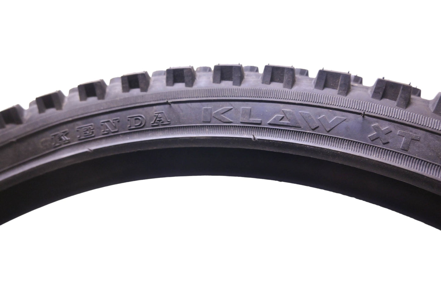 Kenda 54-559, 2120370 Klaw XT 26 x 2.10 Nylon Tire NOS
