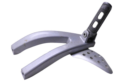 Buell N0055.2ADYBD, L0079.02A8, N0553.02A8 Right Footpeg Bracket With Footpeg and Heel Guard