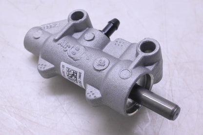 New OEM Polaris 1913815, 073383 Master Cylinder NOS