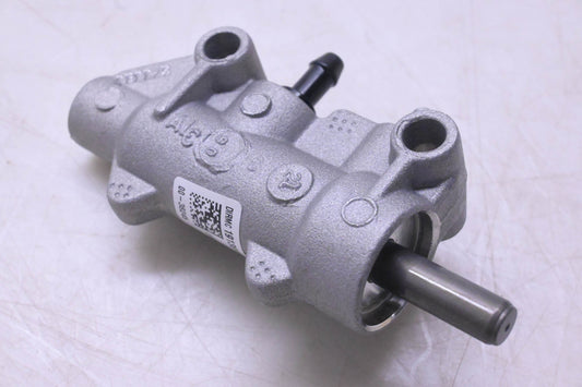 New OEM Polaris 1913815, 073383 Master Cylinder NOS