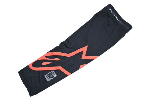 Alpine Stars 6700614, 482-62591 Black/Red Sm/Md Knee Sleeve NOS