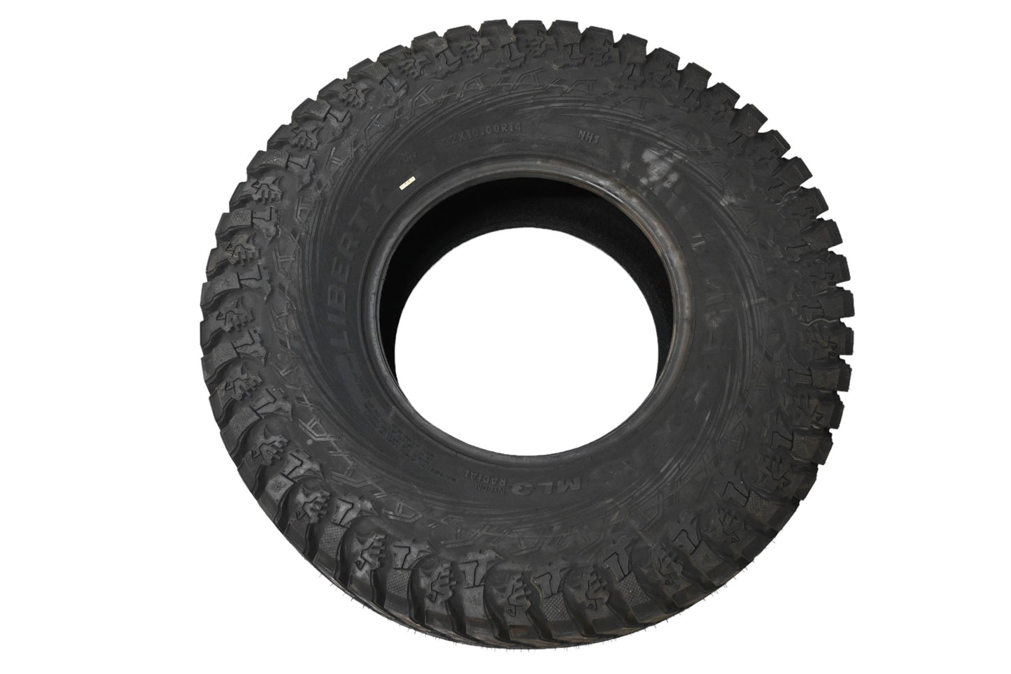 Maxxis Tires117-22 Liberty 32x10.00R014 255/902R014 Tire NOS