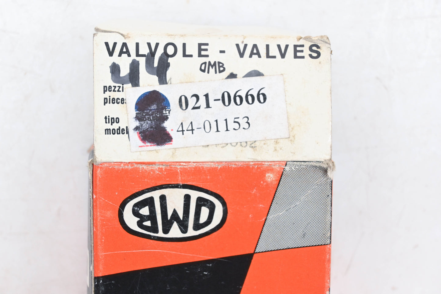 OMB 021-0666, 44-01153 Exhaust Valves Qty 4 NOS