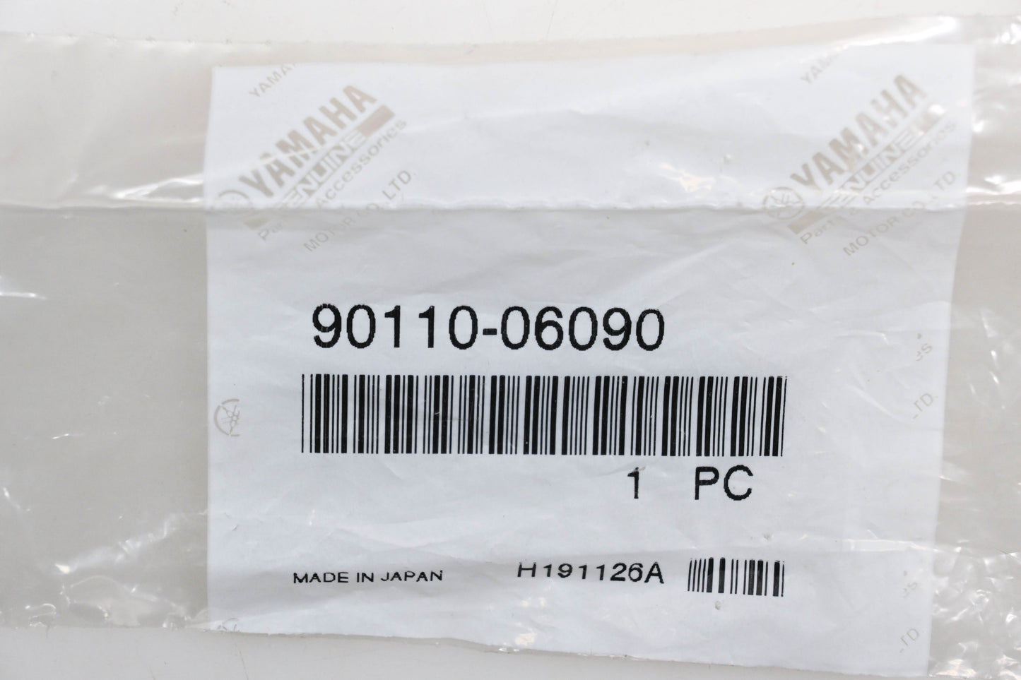 New OEM Yamaha 90110-06090-00 Bolt NOS