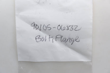 New OEM Yamaha 90105-06832-00 Flange Bolt NOS