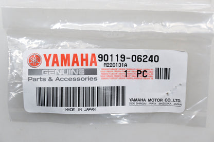 New OEM Yamaha 90119-06240-00 Bolt & Washer Assembly NOS