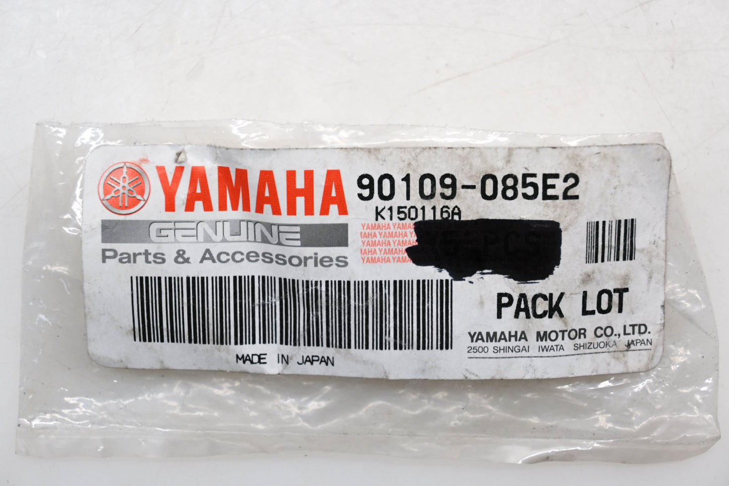 New OEM Yamaha 90109-085E2-00 Bolt NOS
