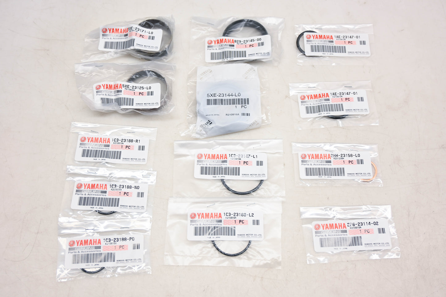 New OEM Yamaha BCR-W003B-00-00 Front Fork Seal Kit NOS