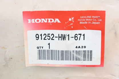 New OEM Honda 91252-HW1-671 Oil Seal NOS