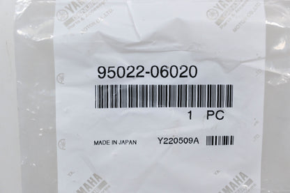 New OEM Yamaha 95022-06020-00 Flange Bolt NOS
