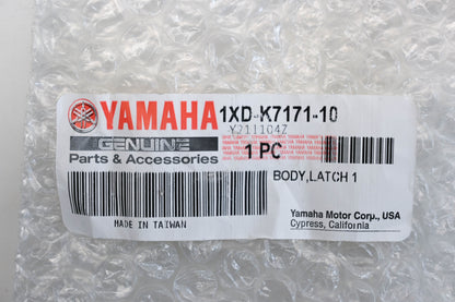 New OEM Yamaha 1XD-K7171-10-00 Body Latch NOS