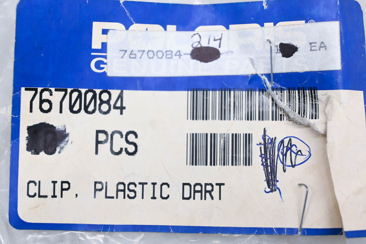 New OEM Polaris 7670084-214 Purple Dart Clips Qty 4 NOS