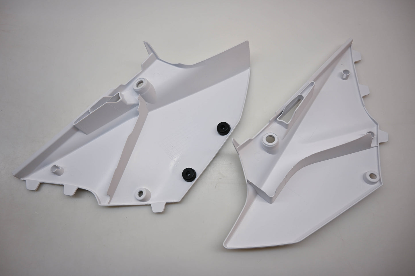 Acerbis 2402990002, 24029-90002 White Yamaha Side Panel Kit NOS