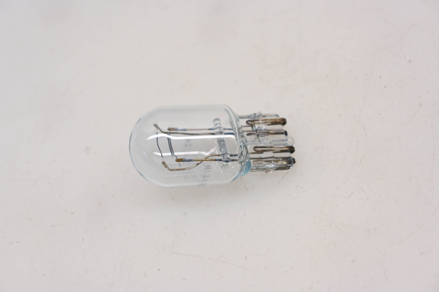 New OEM Yamaha 5GJ-83331-00-00 W21/5W 12V 44H Replacement Bulb NOS
