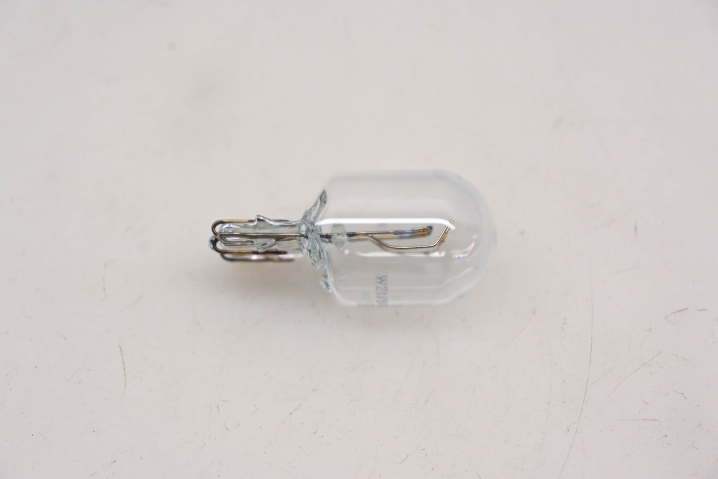 New OEM Yamaha 5GJ-83331-00-00 W21/5W 12V 44H Replacement Bulb NOS