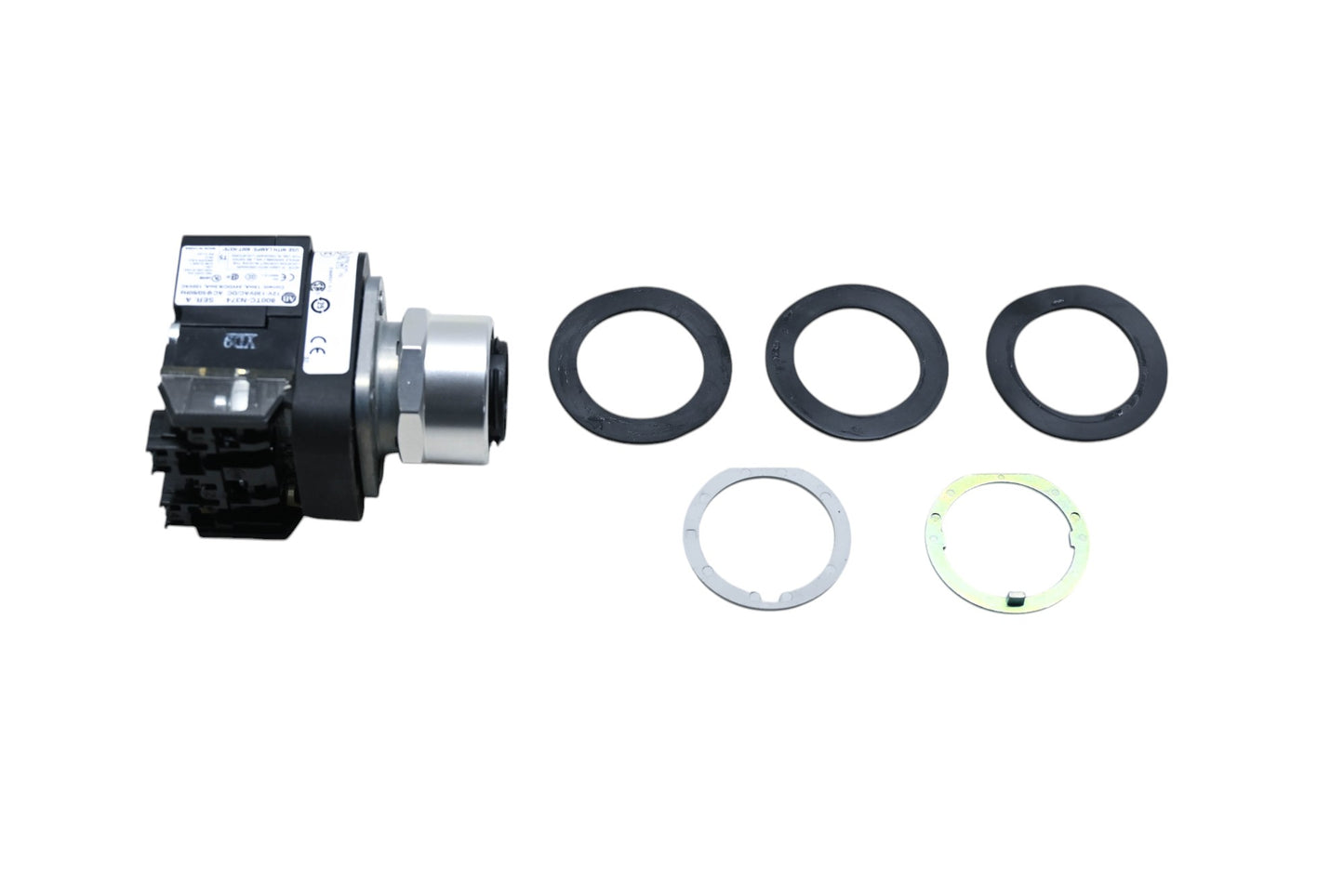 Allen-Bradley 800TC-QBH2G 30mm Green Momentary Push Button NOS