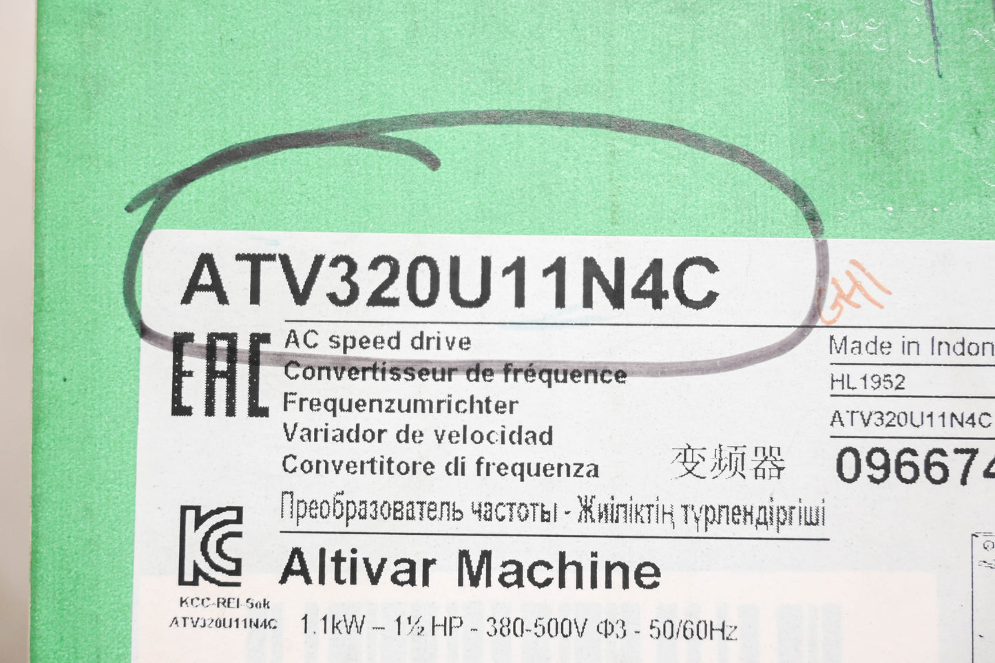 Schneider Electric ATV320U11N4C Frequency Converter NOS