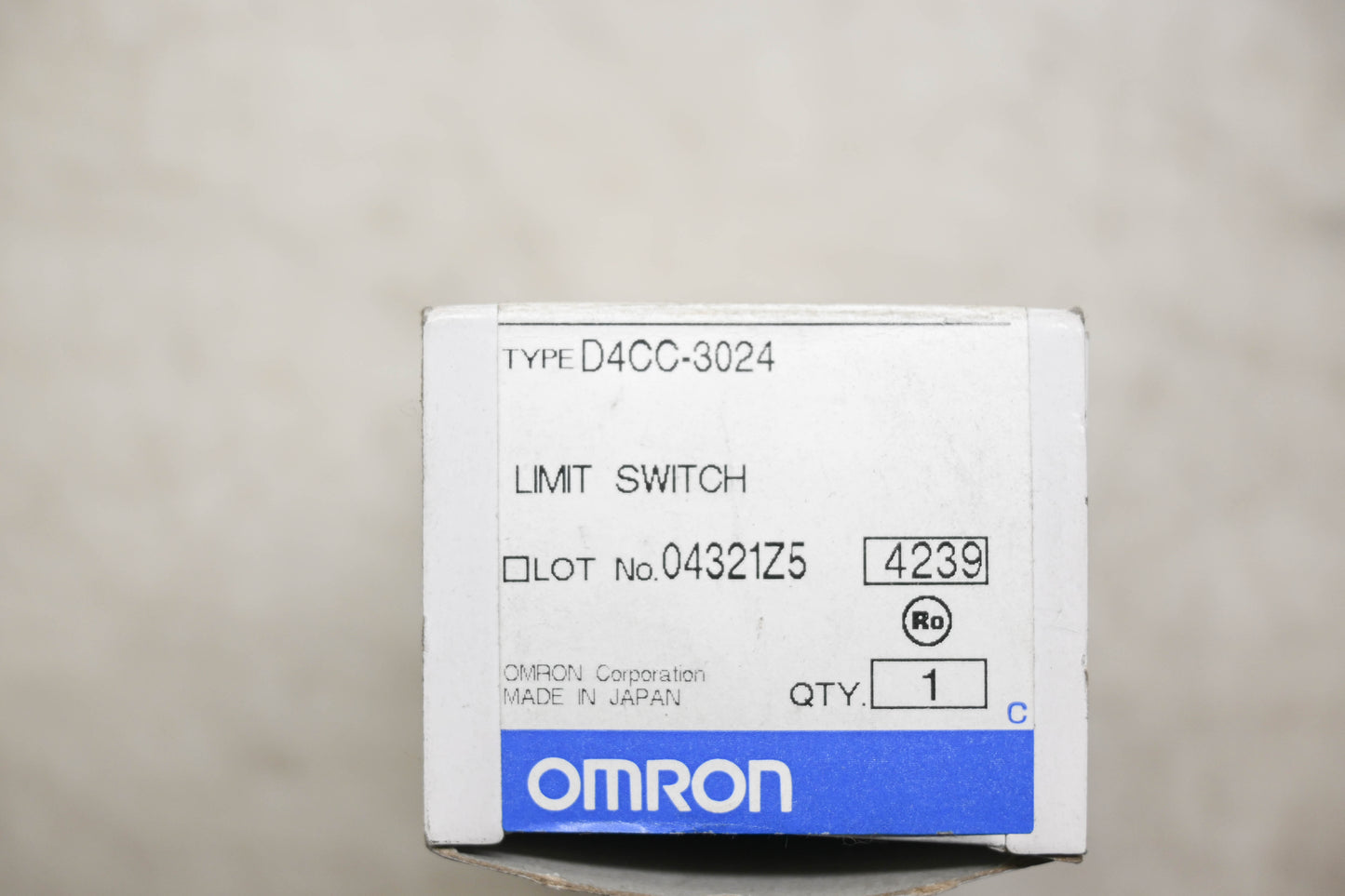 Omron D4CC-3024 Limit Switch Sensor NOS