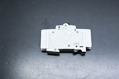 ABB 2CDS 271337 R0377 Circuit Breaker NOS