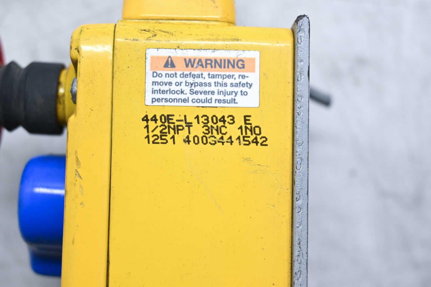 Allen-Bradley 440E-L13043E, IEC-947-5-1 Guardmaster Cable Pull Switch