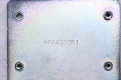 Aftermarket 4064303R1 Right Angle Mounting Bracket 7x7.5" NOS