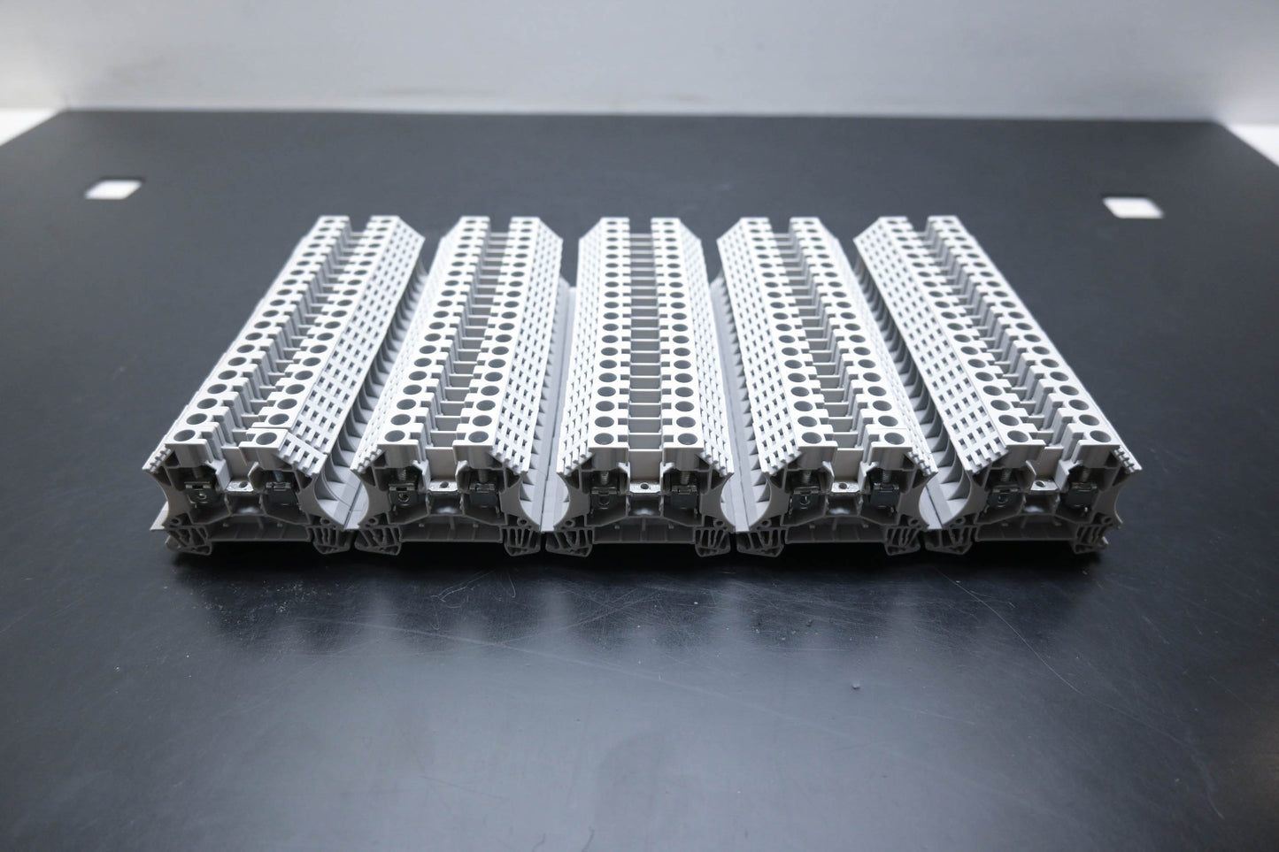 Allen-Bradley 1492-J6 Terminal Blocks Qty 100 NOS