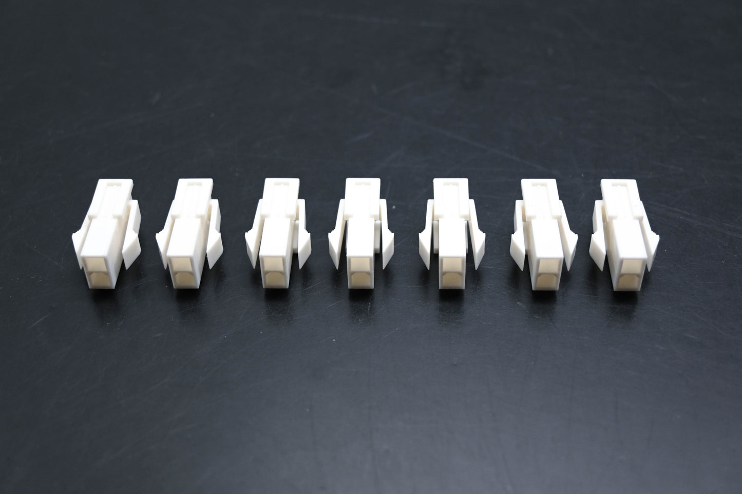 Aftermarket 5559 2-Pin Connectors Qty 7 NOS