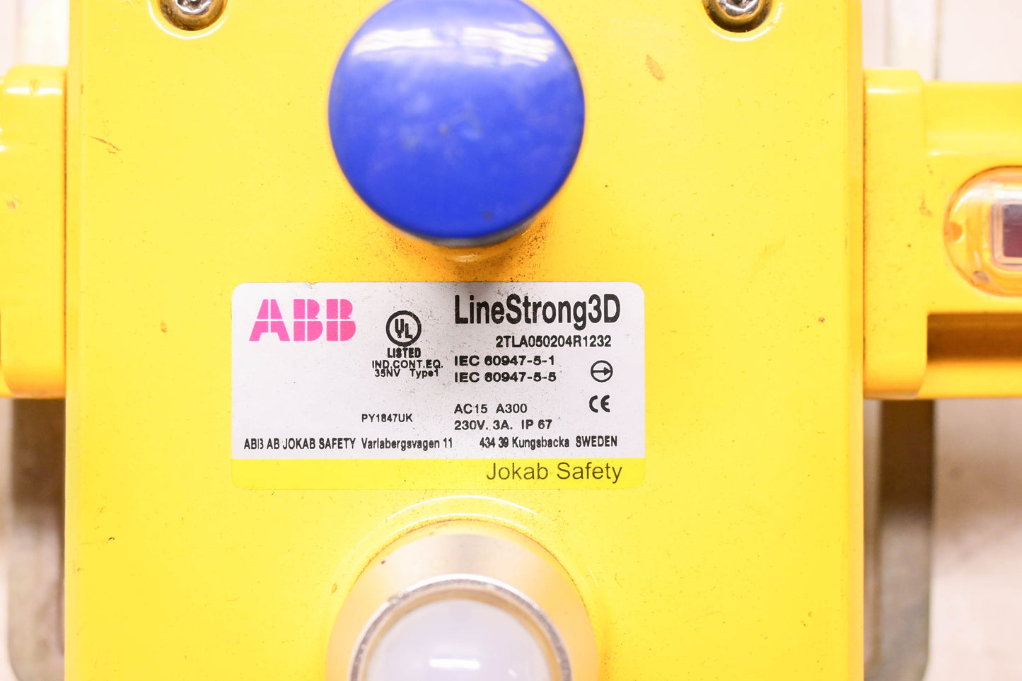 ABB 2TLA050204R1232 LineStrong3D Emergency Stop Grab Wire on Mounting Brackets