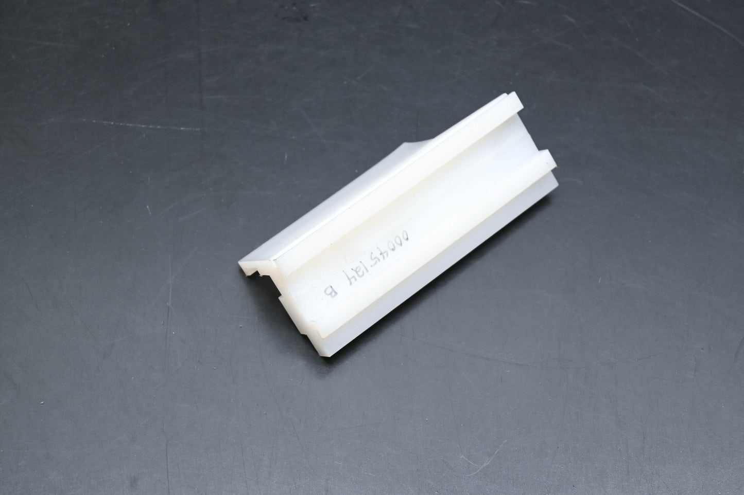 Aftermarket 00045124 Left Hand Chain Block Guide NOS