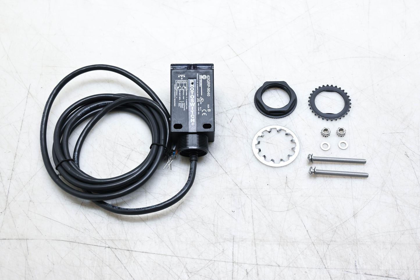 Allen-Bradley 42GRP-9040 Long Range Photoswitch Diffuse Sensor NOS