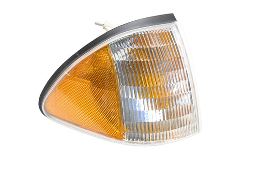 New OEM Aftermarket E7ZB-15A428-AC, E7ZZ-15A201-A 87-93 Mustang Front Right Outer Side Marker NOS