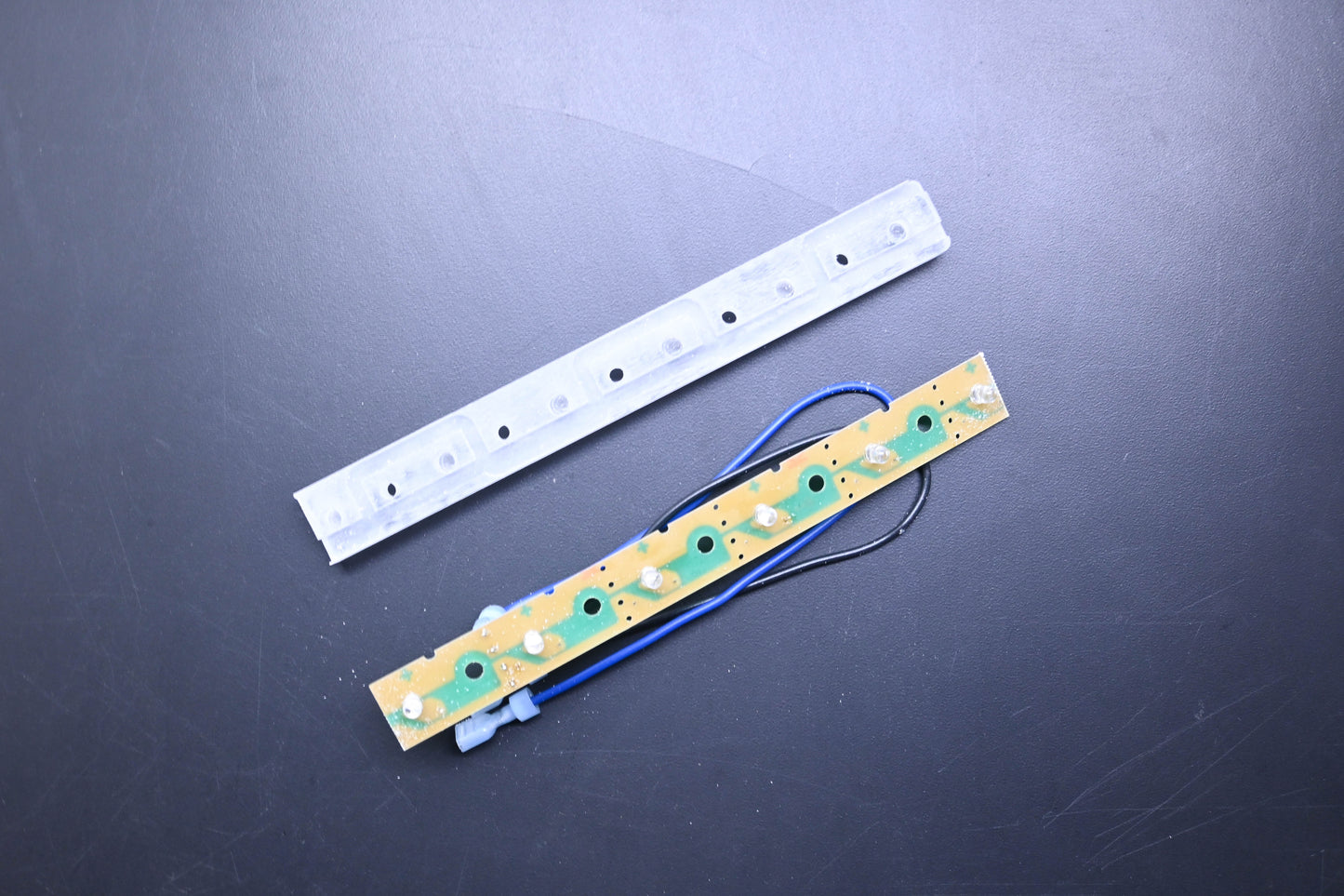 Spartan Motors 01-2036 6 Position LED Strip