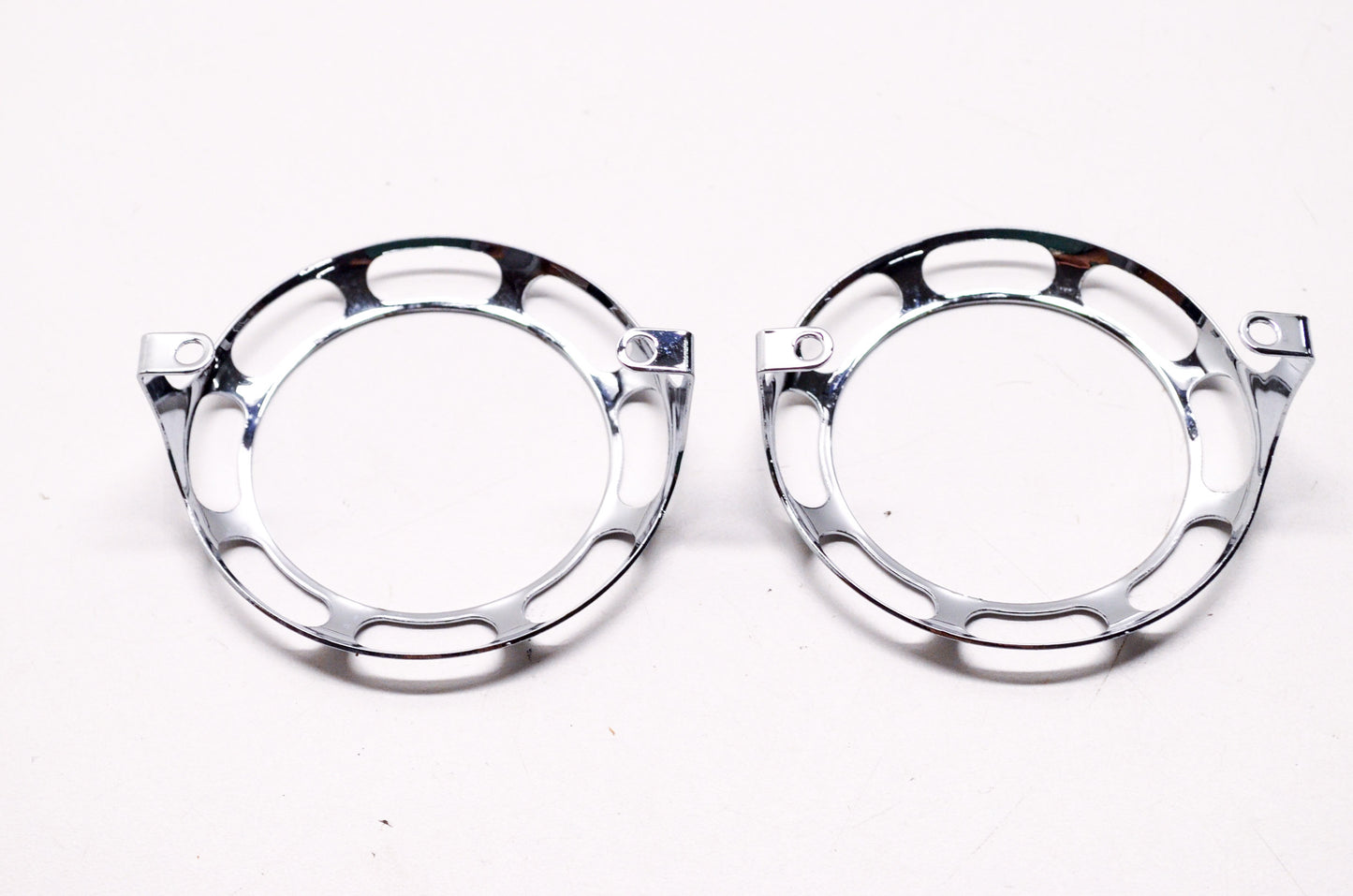 Custom Chrome 09-709 Turn Signal Trim Slotted Rings Harley Davidson Qty 2 NOS