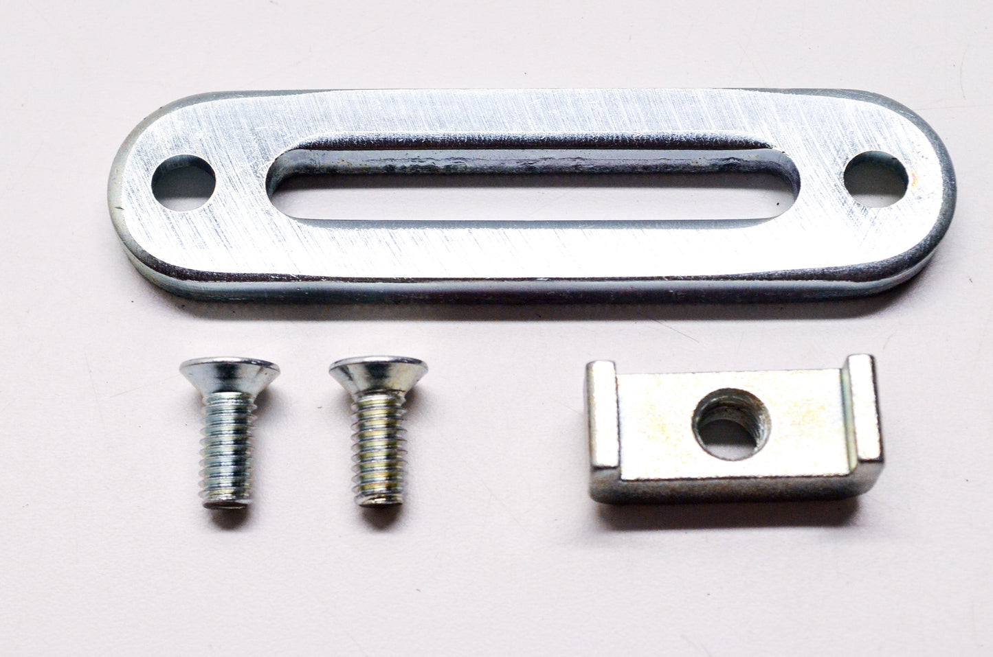 V-Twin 18-3622, 39998-65A Anchor Plate w/ Nut Kit Harley Davidson NOS