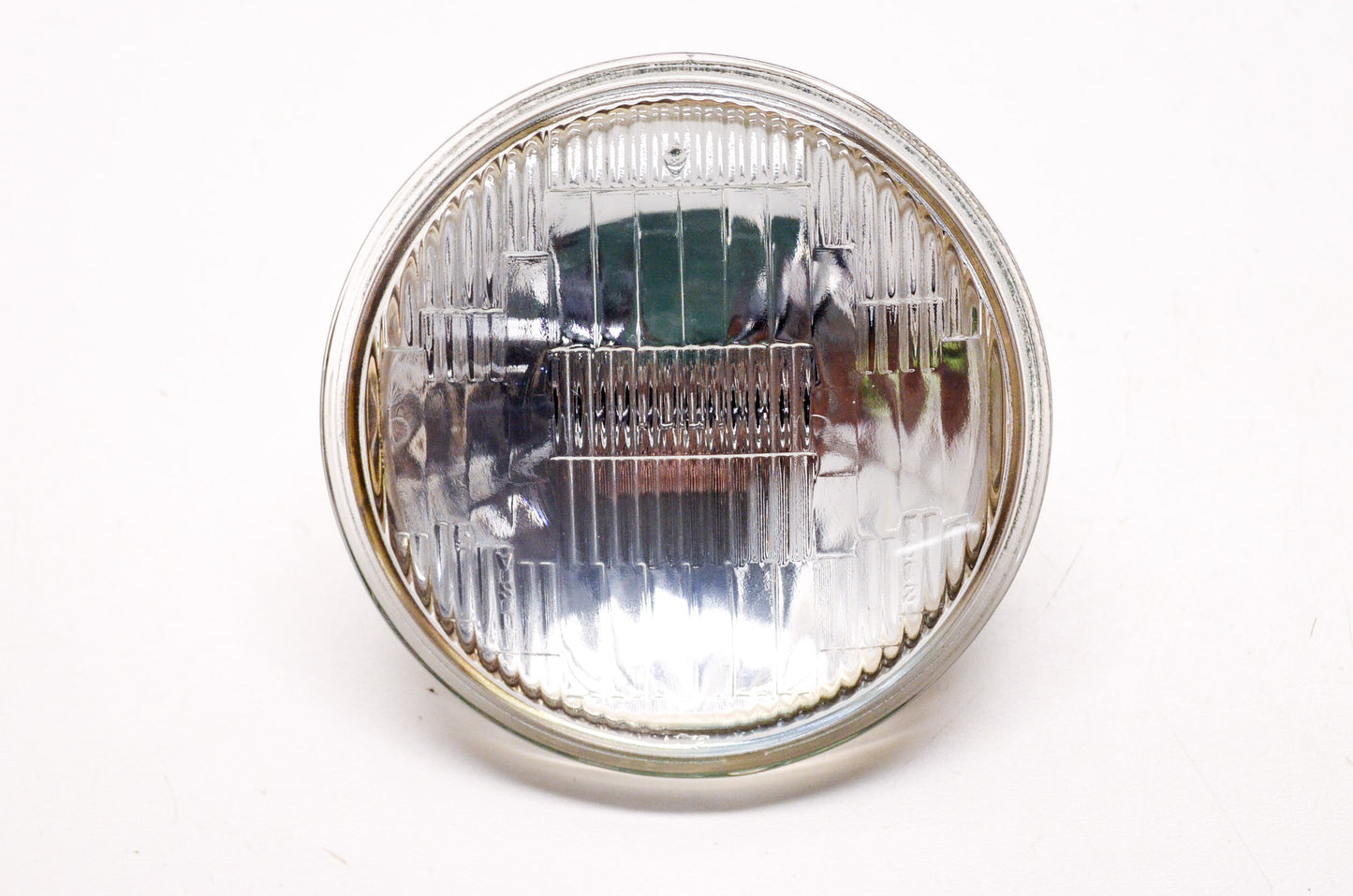 OEM Harley-Davidson 68674-69A Passing Headlamp Sealed Unit NOS