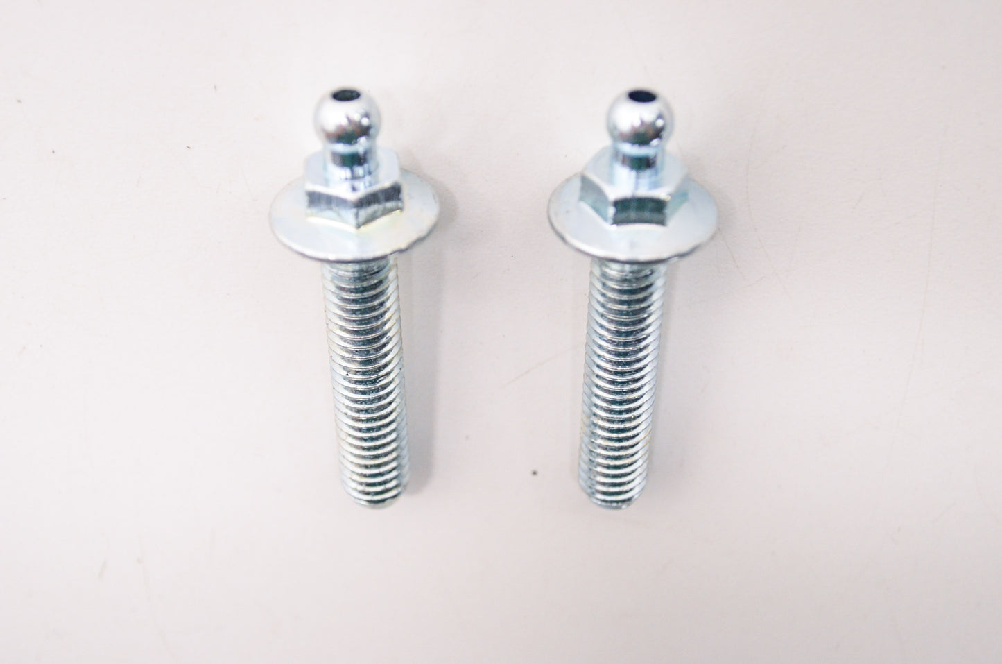 New Kuryakyn Breather Bolt Twin Cam Qty 2 NOS
