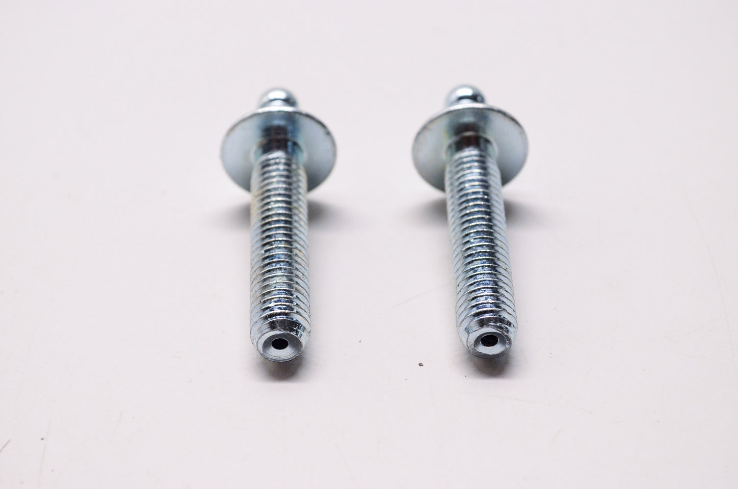 New Kuryakyn Breather Bolt Twin Cam Qty 2 NOS