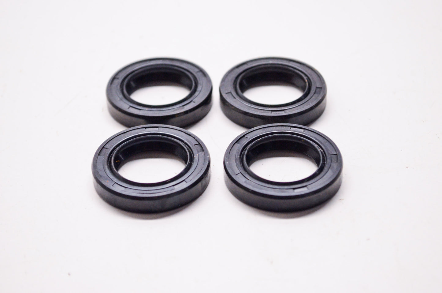 New James Gaskets Wheel Bearing Oil Seal 0.250' W Harley Davidson Qty 4 NOS