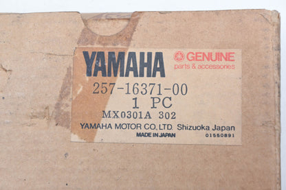 New OEM Yamaha 257-16371-00-00 Inner Hub Clutch Boss NOS