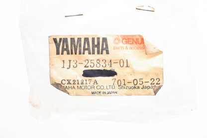 New OEM Yamaha 1J3-25834-01-00 Lock Washer NOS