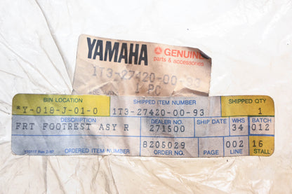 New OEM Yamaha 1T3-27430-00-93 Front Right Foot Rest Assembly NOS