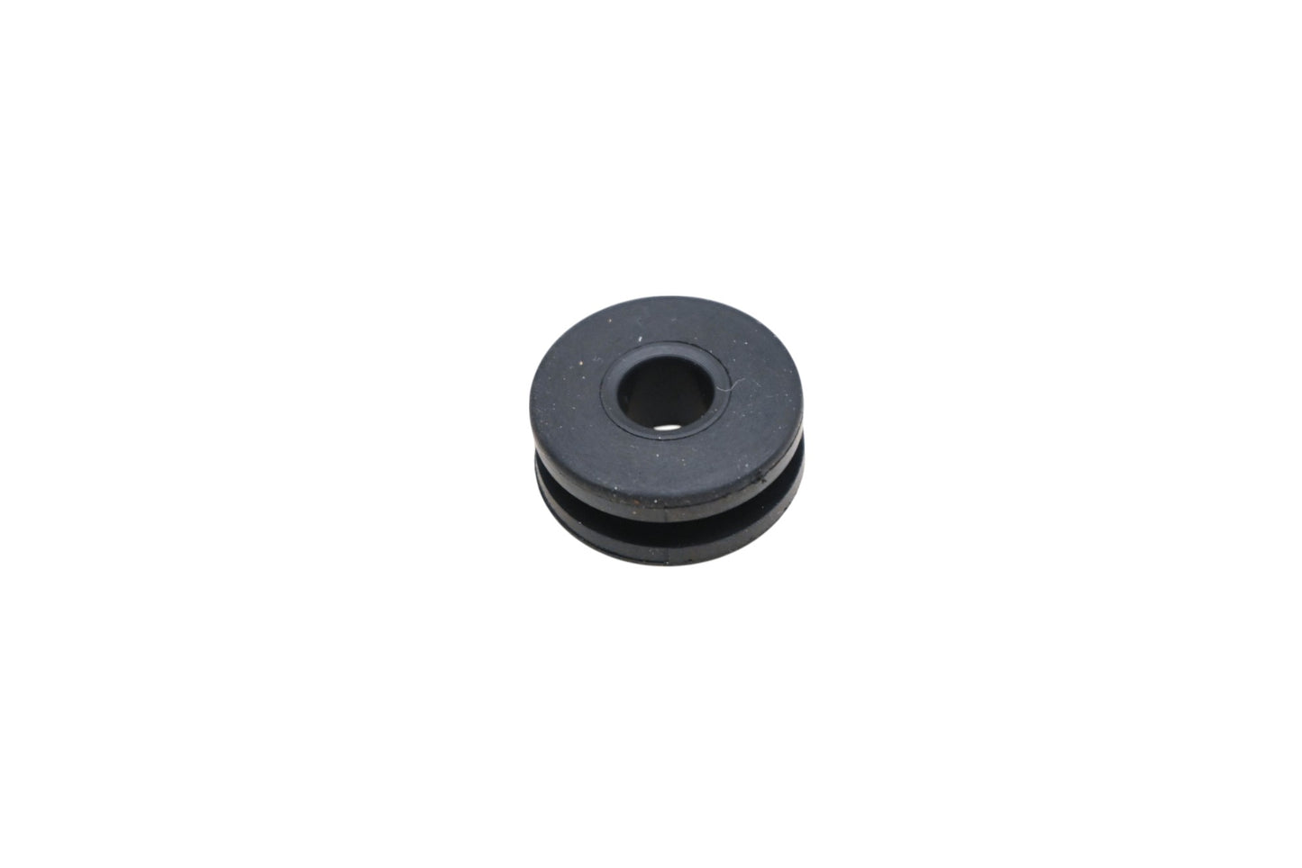New OEM Yamaha 90480-13014-00 Grommet NOS