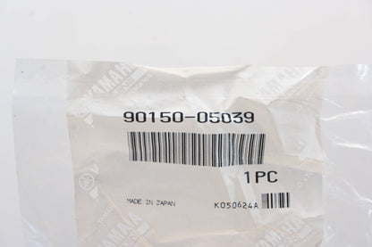 New OEM Yamaha 90150-05039-00 Round Head Screw NOS