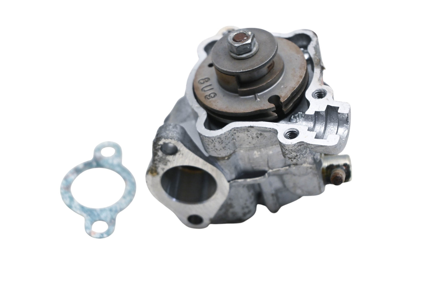 New OEM Yamaha 8X6-13100-00-00 Oil Pump & Gasket NOS