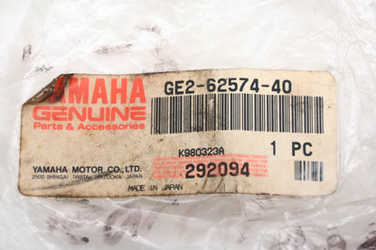 New OEM Yamaha GE2-62574-40-00 Blue Violet Gunwale Stern Cap NOS