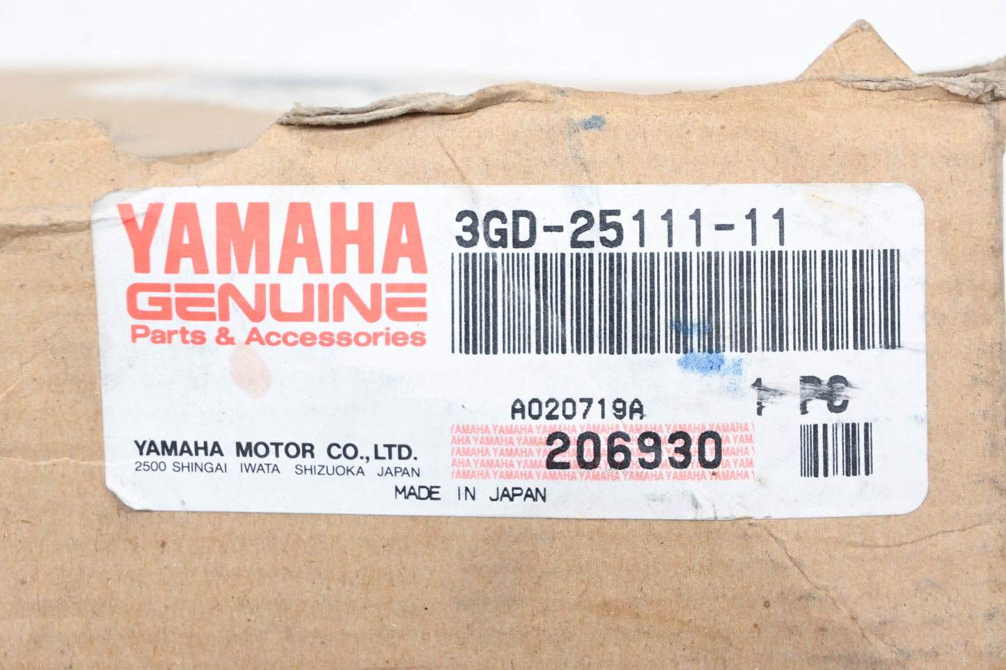 New OEM Yamaha 3GD-25111-11-00 Front Wheel Hub NOS