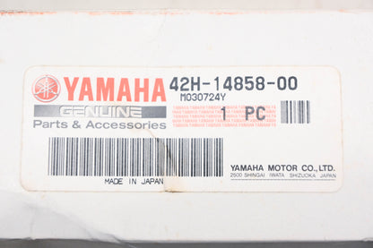 New OEM Yamaha 42H-14858-00-00 Air Filter Case Cap NOS