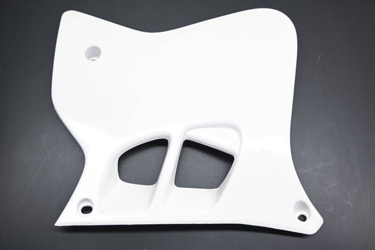 New OEM Yamaha 4EW-21731-00-00 White Left Radiator Shroud NOS